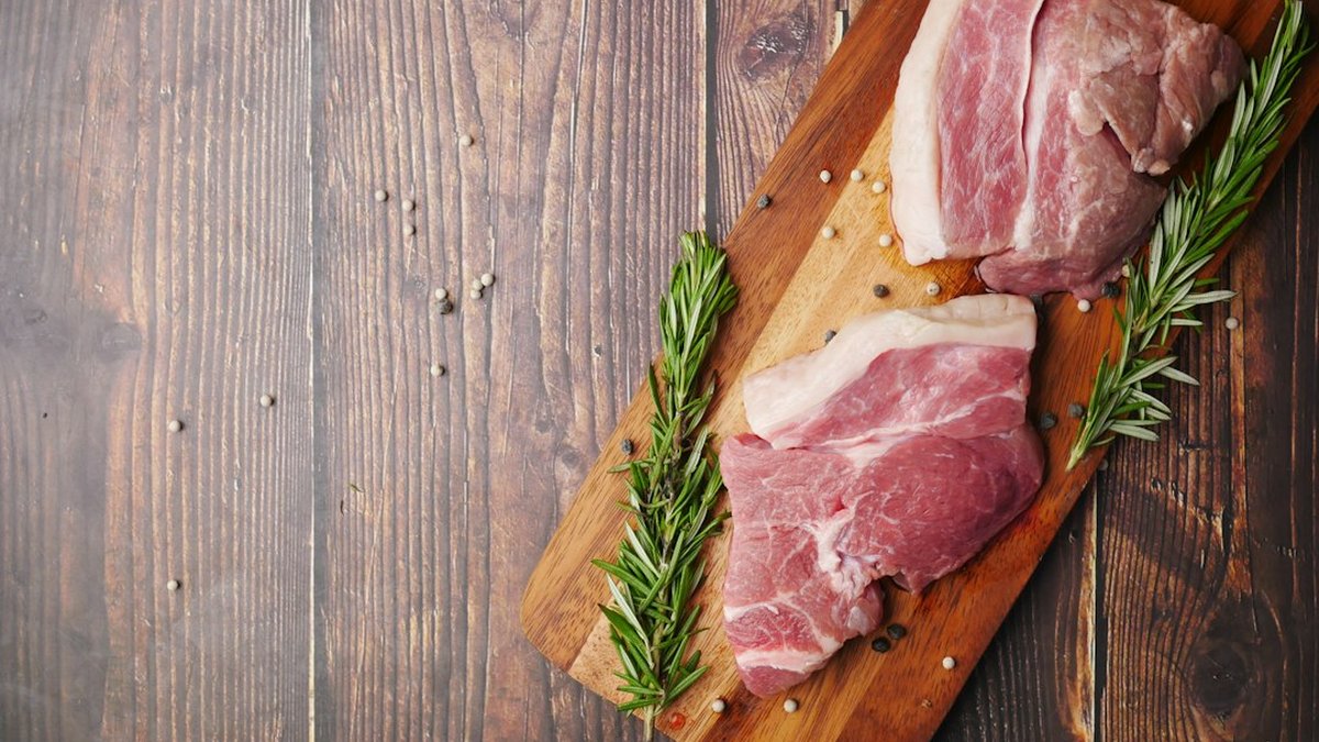 How to Cook Pork Chops So They Stay Juicy