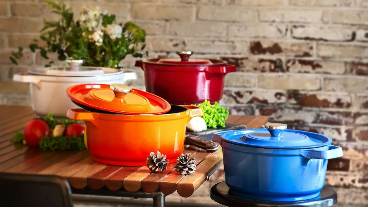 5.5 Quart vs 7 Quart Dutch Oven and Which to Buy