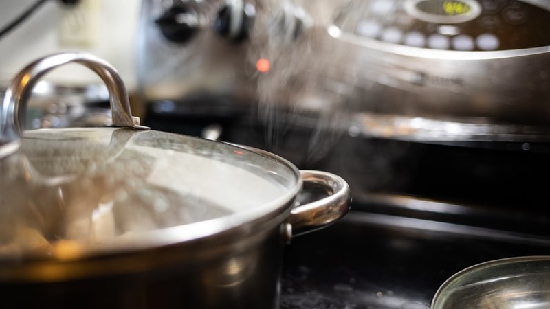 How to Cook Rice on the Stove Without a Rice Cooker